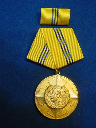 Ddr tapferkeitsorden silber - ,