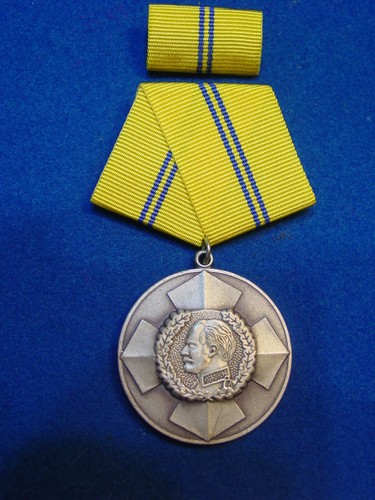 Ddr tapferkeitsorden silber - ,